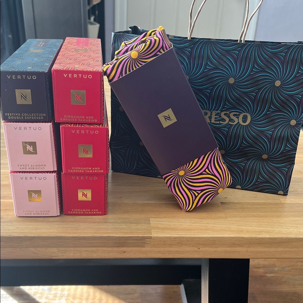 Nespresso Vertuo 🎄Festive🎄 Coffee Gift Set - 6x sleeves ☕️, Tote 👜, Small Bag